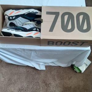 Yeezy Boost 700 - Wave Runner Solid - Size 12
